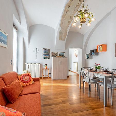 L'Antico Cedro Apartment Alba  Eksteriør bilde